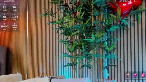 AVRILL CYRUX online show from February 18, 1:22 pm