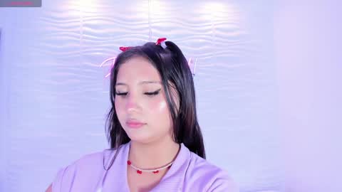 Snapshot of avymilton chatting on December 17, 11:39 am Avy online show from December 17, 11:39 am