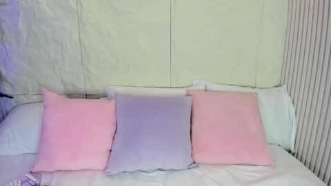 Avy  online show from November 25, 11:32 am