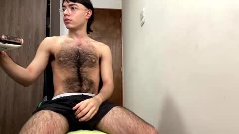 AndrewXxl independent online show from March 31, 3:12 pm