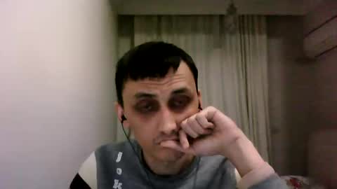 Snapshot of awesenheit chatting on February 9, 8:24 pm awesenheit online show from February 9, 8:24 pm