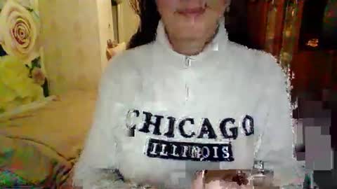 Snapshot of awesomeladyy chatting on December 9, 12:30 pm awesomeladyy online show from December 9, 12:30 pm