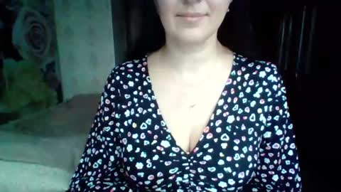 Snapshot of awesomeladyy chatting on December 23, 8:33 am awesomeladyy online show from December 23, 8:33 am