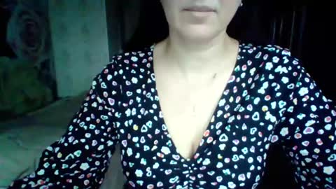 Snapshot of awesomeladyy chatting on December 30, 9:37 am awesomeladyy online show from December 30, 9:37 am