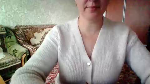 Snapshot of awesomeladyy chatting on October 10, 7:40 am awesomeladyy online show from October 10, 7:40 am