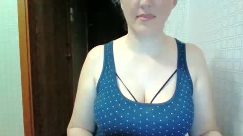 Snapshot of awesomeladyy chatting on May 10, 8:36 pm awesomeladyy online show from May 10, 8:36 pm