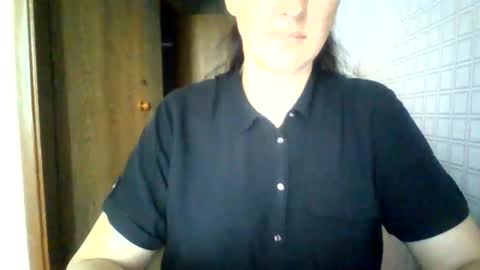 Snapshot of awesomeladyy chatting on June 8, 7:53 am awesomeladyy online show from June 8, 7:53 am