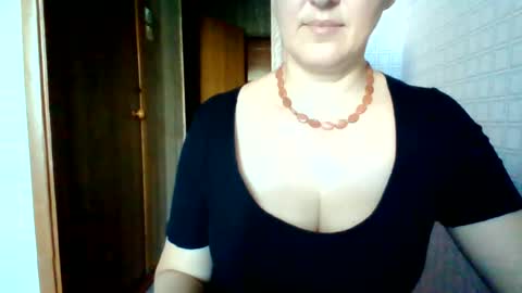 Snapshot of awesomeladyy chatting on July 2, 7:14 am awesomeladyy online show from July 2, 7:14 am