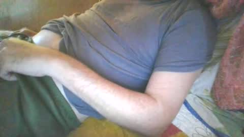 Snapshot of awgoncam chatting on August 5, 7:49 pm AWGoncam online show from August 5, 7:49 pm