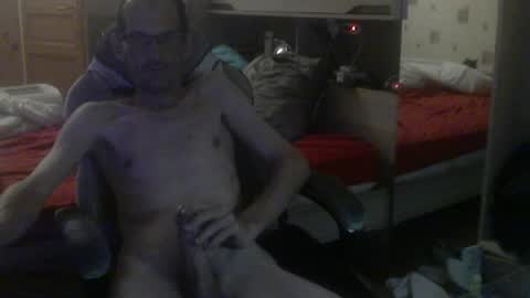 Snapshot of awrell91 chatting on July 7, 3:31 am awrell91 online show from July 7, 3:31 am