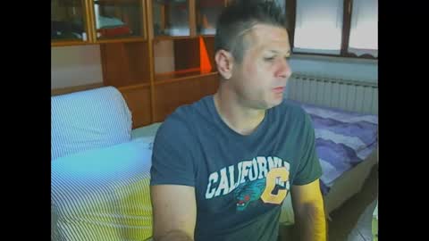 Snapshot of awwwsocutehappynew chatting on February 12, 8:59 am HappyNewSky here online show from February 12, 8:59 am