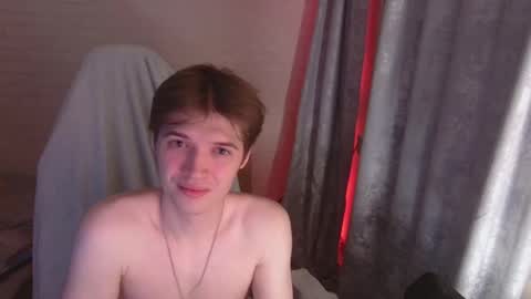 Snapshot of axel_0ne chatting on May 9, 8:25 pm axel_0ne online show from May 9, 8:25 pm