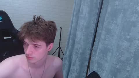 Snapshot of axel_0ne chatting on May 26, 7:54 pm axel_0ne online show from May 26, 7:54 pm