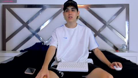 Snapshot of axel_cifer chatting on January 24, 7:07 pm Axel cifer online show from January 24, 7:07 pm