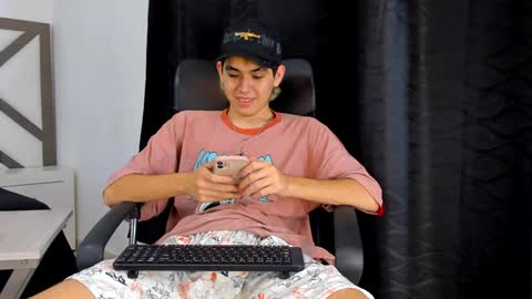 Snapshot of axel_cifer chatting on January 30, 11:24 pm Axel cifer online show from January 30, 11:24 pm