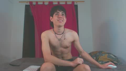 Snapshot of axel_cifer chatting on November 10, 4:22 am Axel cifer online show from November 10, 4:22 am