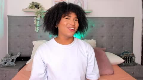 Snapshot of axel_colling1 chatting on May 21, 9:44 pm AXEL online show from May 21, 9:44 pm