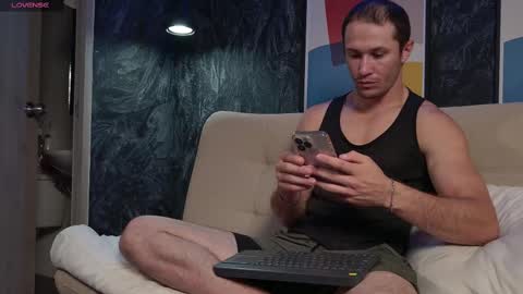 Axel Fairchaild online show from November 9, 12:47 pm