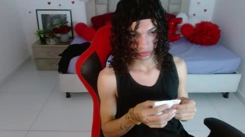 Axel online show from February 20, 11:49 pm