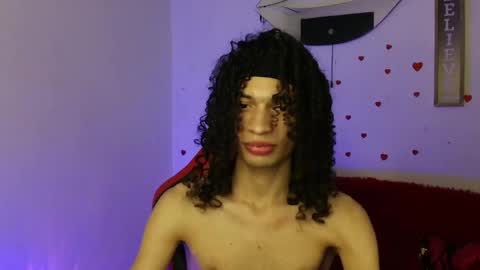 Snapshot of axel_fox7 chatting on May 3, 12:38 am Axel online show from May 3, 12:38 am