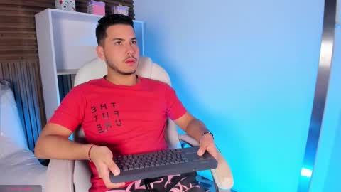 axel_grey_ online show from September 16, 12:17 pm