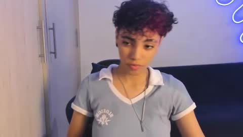 Axel online show from April 19, 1:43 pm
