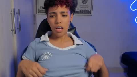 Axel online show from April 23, 5:52 am