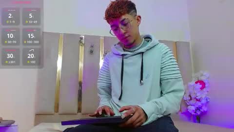 AXEL  online show from October 24, 3:36 am