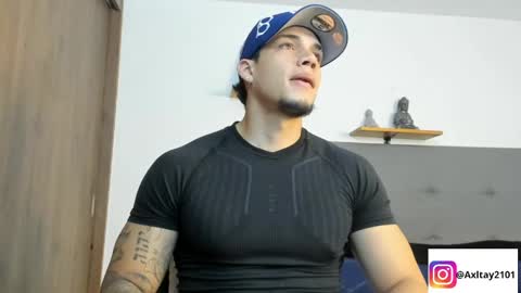 INDEPENDENT MODEL  online show from April 21, 10:01 pm