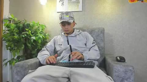 axel  online show from November 18, 3:56 am