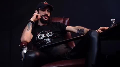 AxelColton online show from January 20, 9:35 am