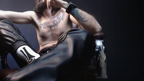 AxelColton online show from March 3, 12:05 pm