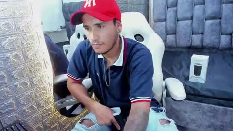 Axell Cross2 online show from February 7, 7:49 pm