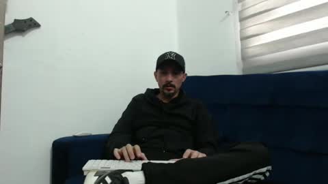 Axel Rose online show from February 16, 7:10 pm