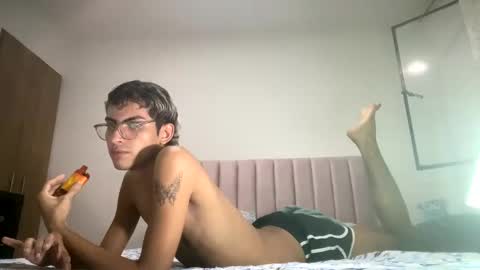 Axel  online show from January 3, 4:44 am