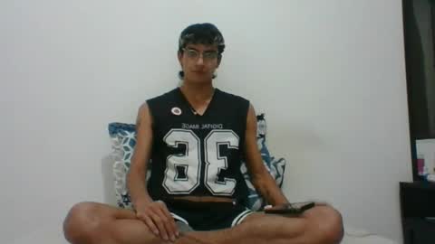 Axel  online show from March 11, 2:43 am