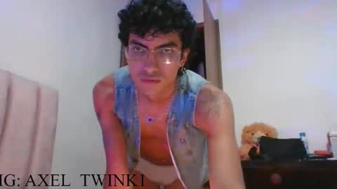 Axel  online show from November 3, 2:13 am