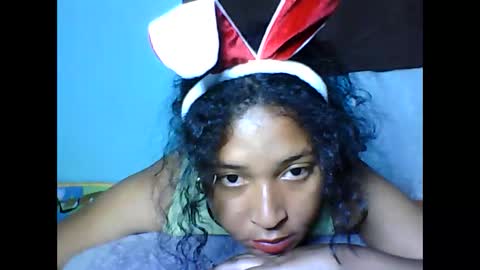 axelle00 online show from January 18, 9:51 pm