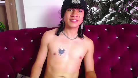 Snapshot of axellkush chatting on February 12, 9:42 am AxellKush online show from February 12, 9:42 am