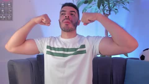 Axel Thompsom online show from January 15, 11:15 am