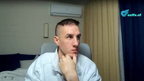 Axl online show from March 3, 9:31 pm