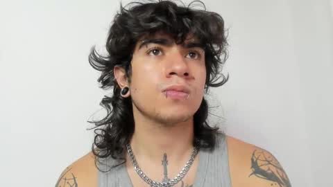 Snapshot of axl_kush_ chatting on April 29, 12:20 pm Axel Kush online show from April 29, 12:20 pm