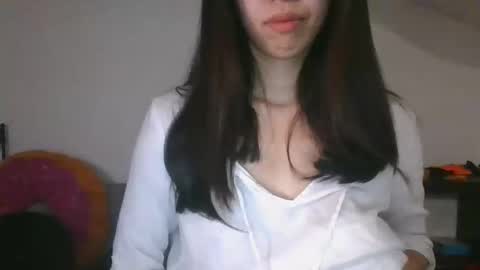 Snapshot of axuepetitt chatting on September 29, 8:24 pm axue online show from September 29, 8:24 pm