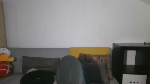 Snapshot of axuepetitt chatting on April 25, 8:06 pm axue online show from April 25, 8:06 pm