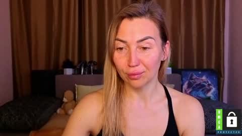 Jully online show from March 31, 5:57 pm