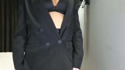 Ayabellle online show from February 7, 10:20 pm