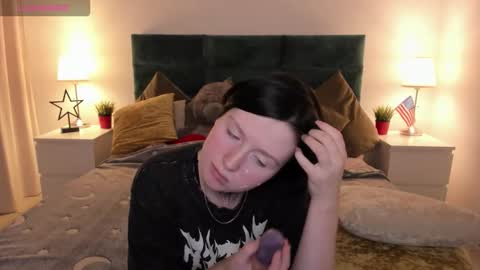 ayaks online show from November 11, 2:17 pm