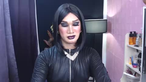 Snapshot of ayamiller chatting on February 19, 7:50 am aya online show from February 19, 7:50 am
