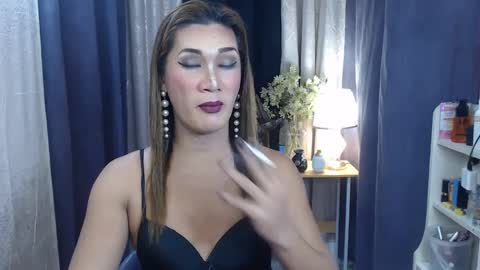 Snapshot of ayamiller chatting on March 2, 3:34 am aya online show from March 2, 3:34 am