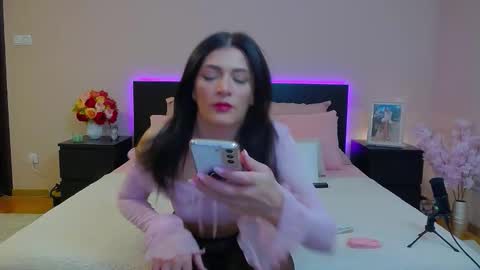 Ayanna online show from December 22, 10:18 pm